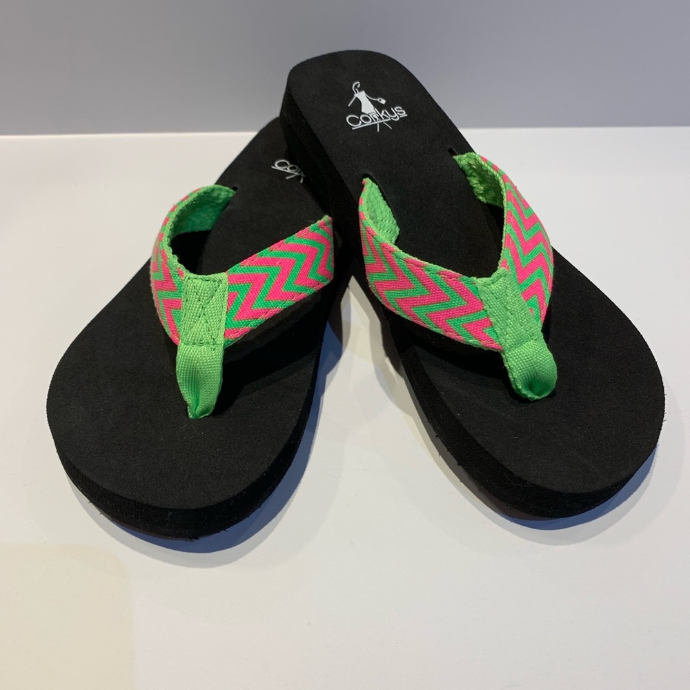 Corkys Kids Flip-flop chevron